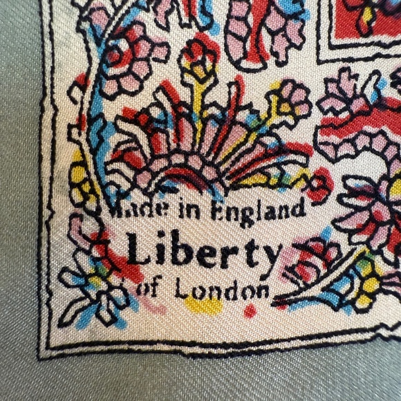 Liberty of London Vintage Silk Pocket Square 🇬🇧– Paisley & Floral Print - Picture 6 of 7